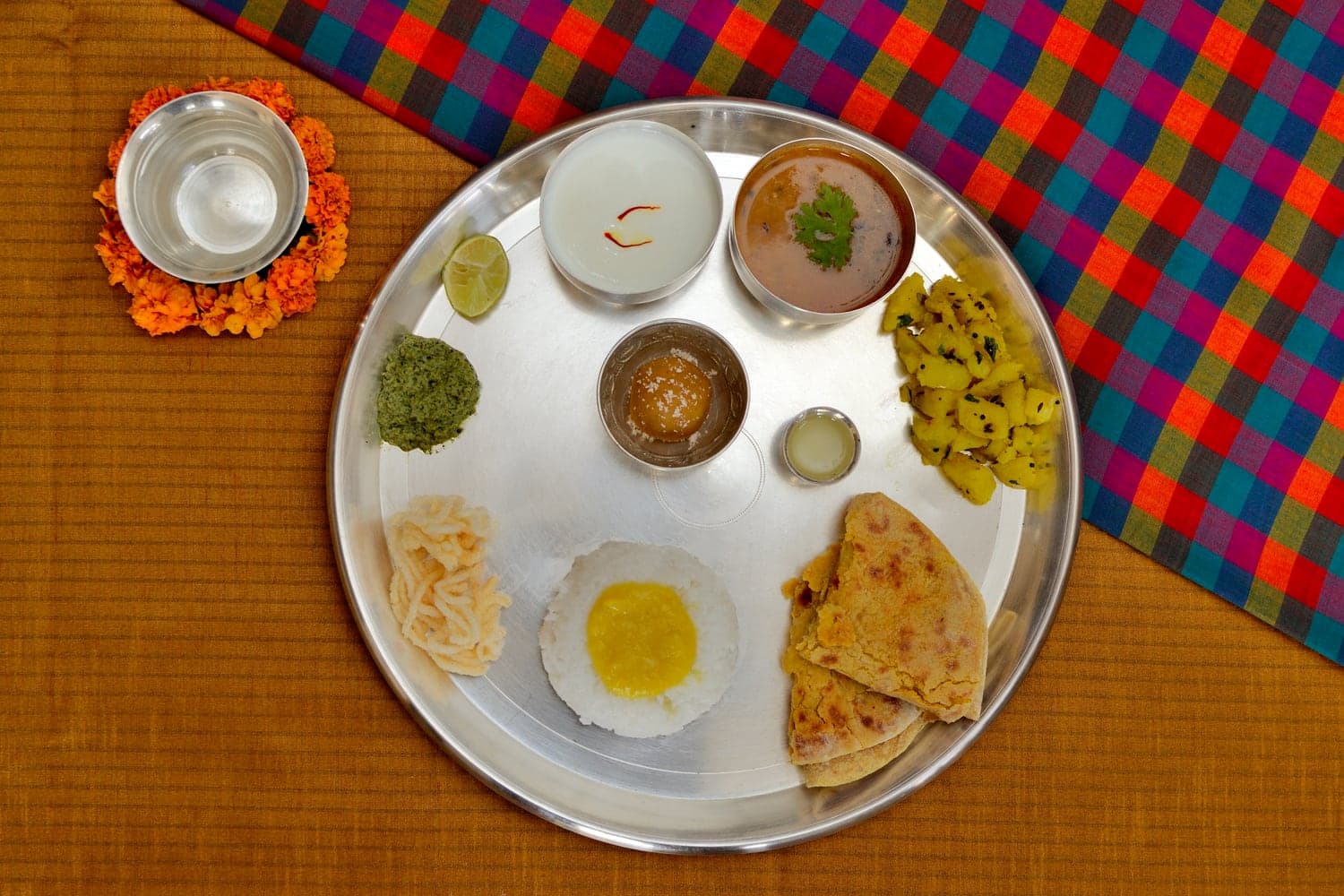 A traditional Maharashtrian thali, representing the satvik mahaprasad served to devotees at the Sansthan